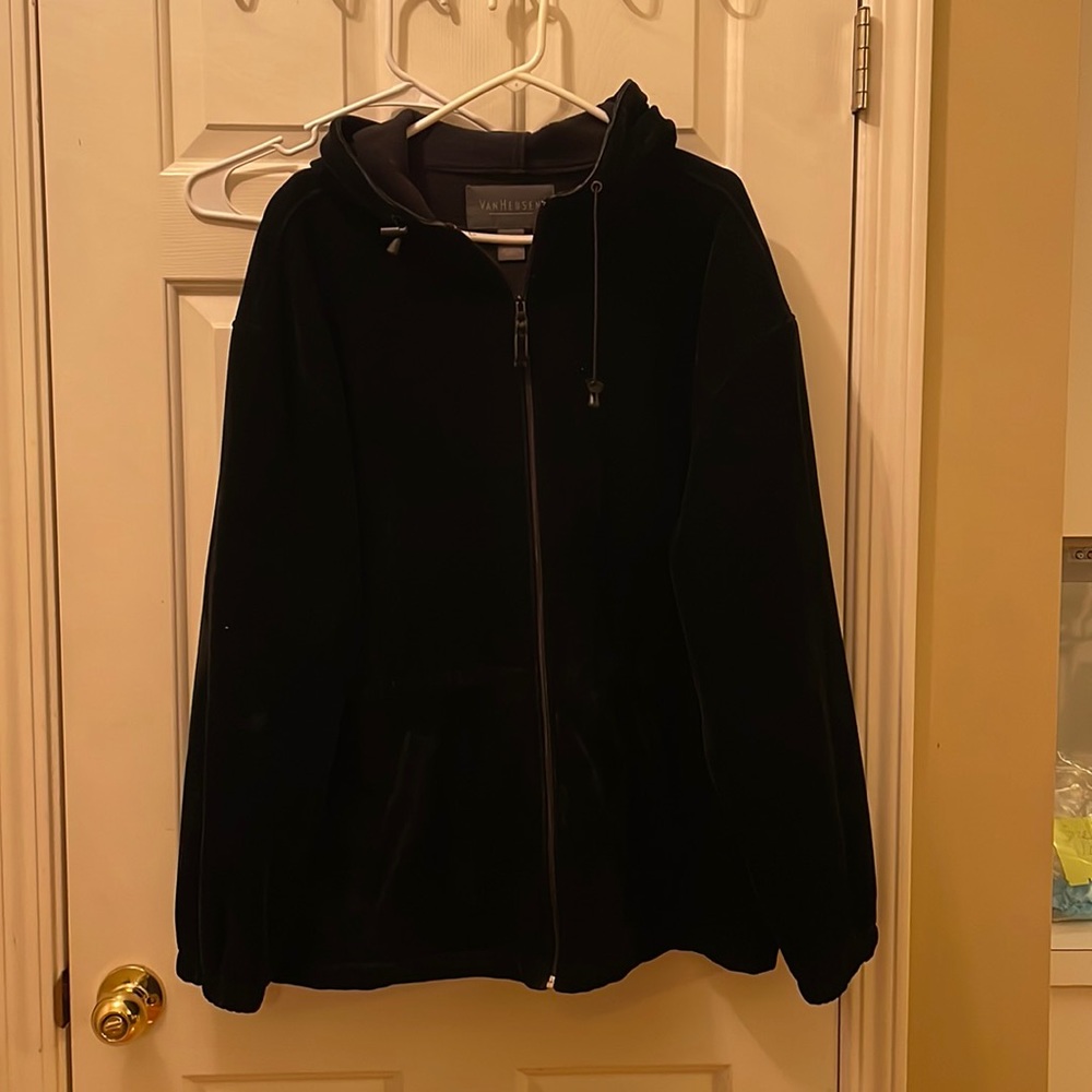 Van husen coat.. it is velvet with fleece lining it fits more like a xl.